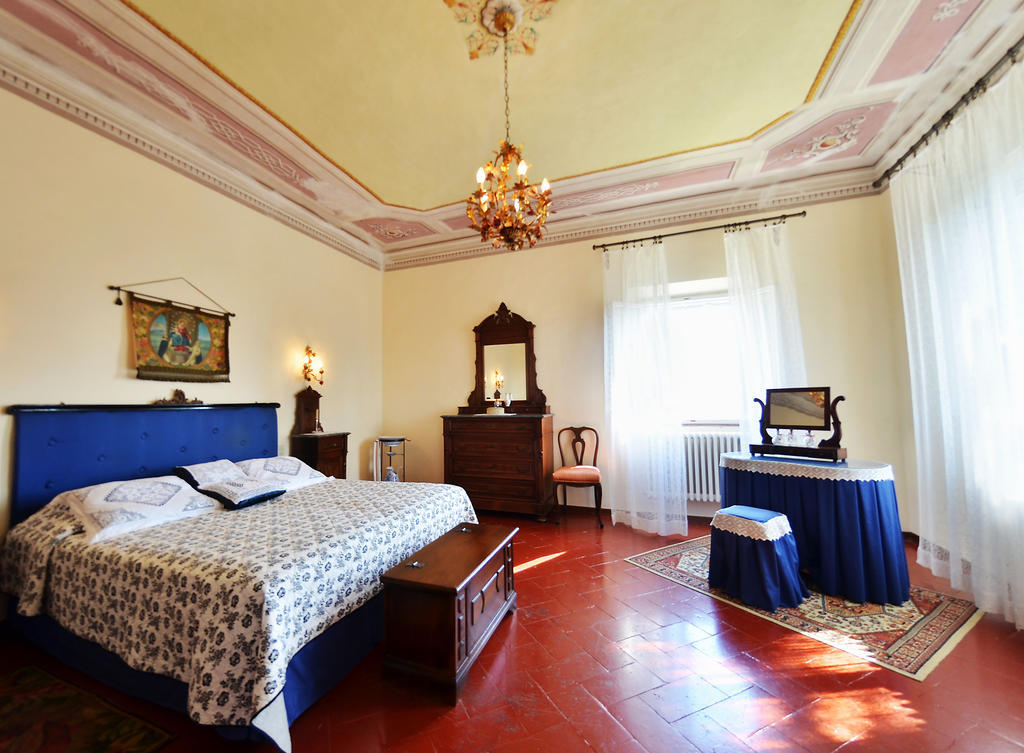 Villa Buonaparte ซานมีเนียโต ห้อง รูปภาพ